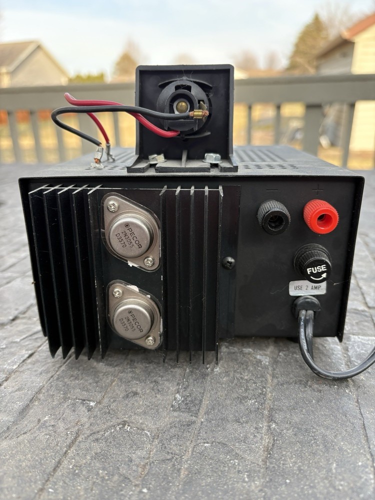 Tripp Lite Powerverter Model PR-7b 13.8V