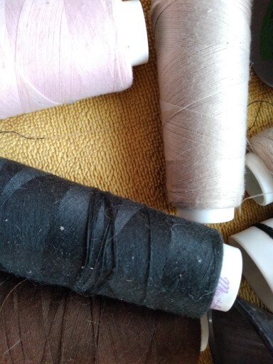 Large Assortment Coned Thread