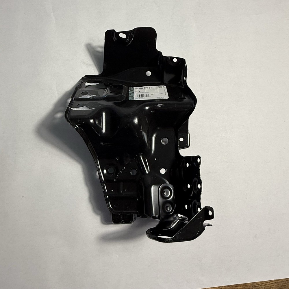 2021-2024 GM Front Driver Side Bumper Cover Outer Support Bracket