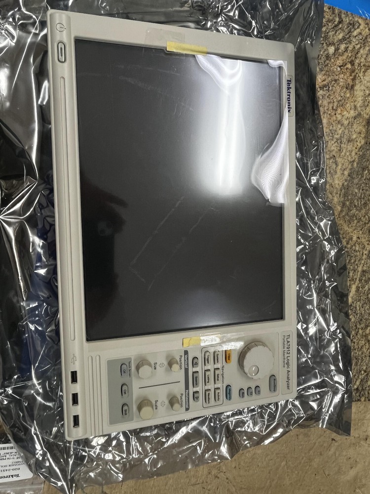 2FF Tektronix FOR TLA7012 Touchscreen Display Front Panel NEW