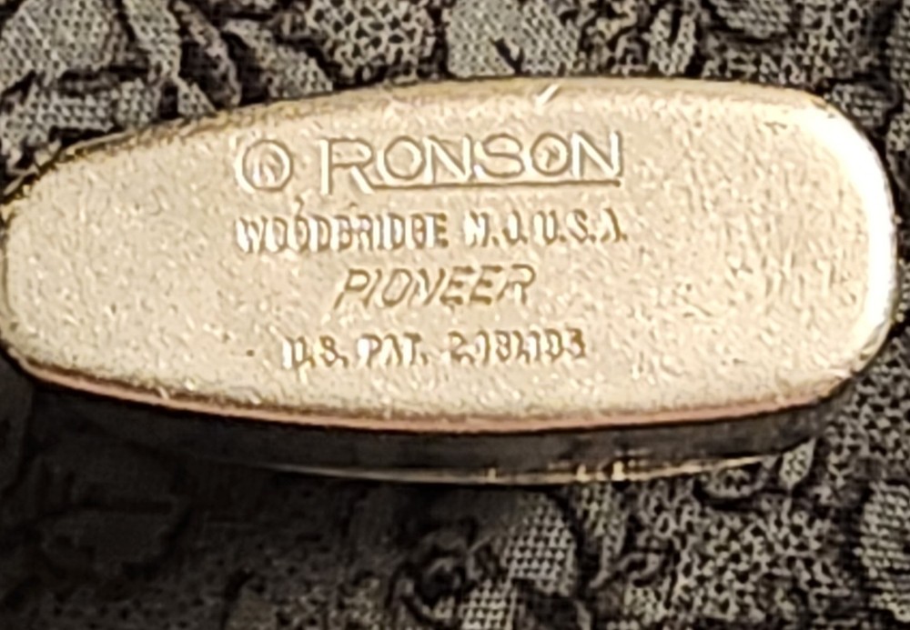 Vintage Ronson Brushed Aluminum & Chrome Automatic Lighter