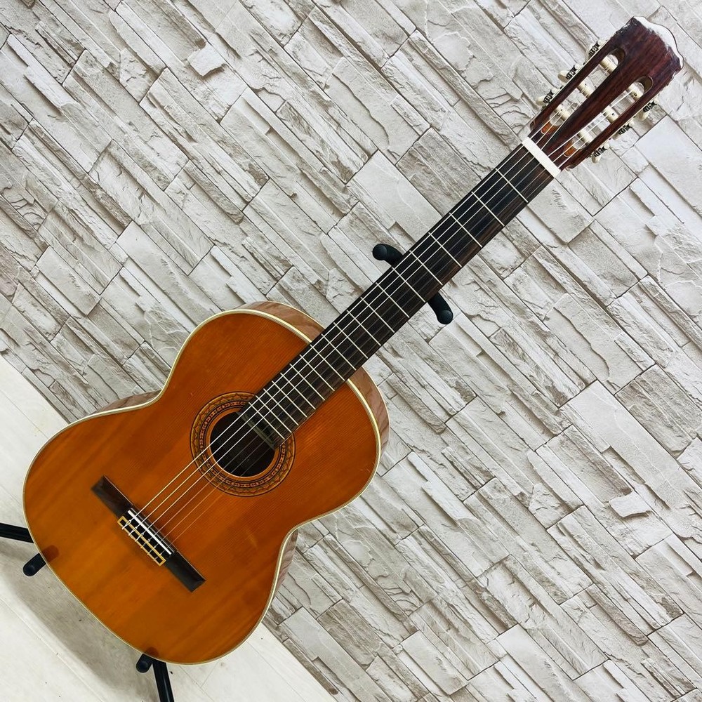 Zen-On Vintage Classical Guitar With Hard Case