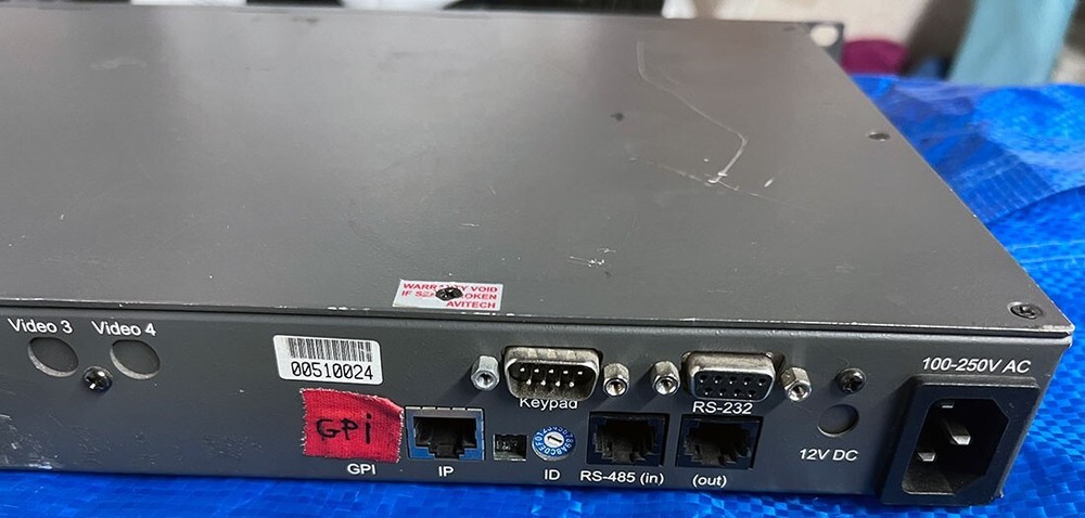 Avitech VCC-8004V Multi-View Video Control Center READ