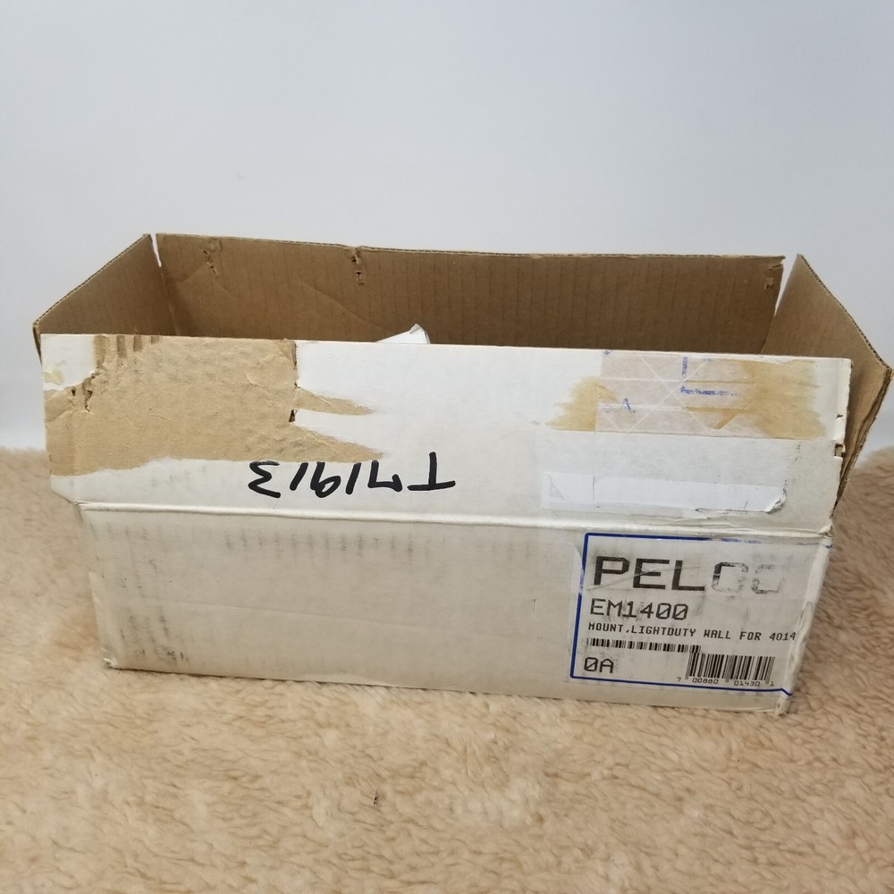 Pelco EM1400 Light Duty Wall Mount for 4014 Open Box/Used