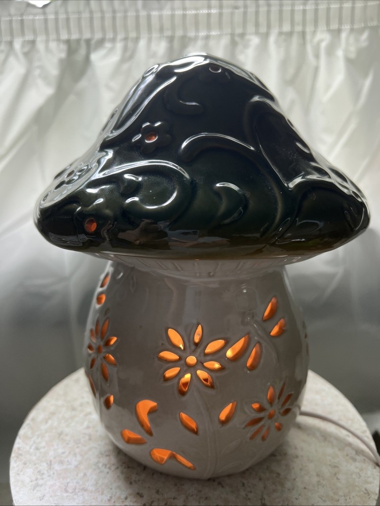 Mushroom Toadstool Ceramic Table Lamp Night Light Green Beige Boho Artsy Flaw