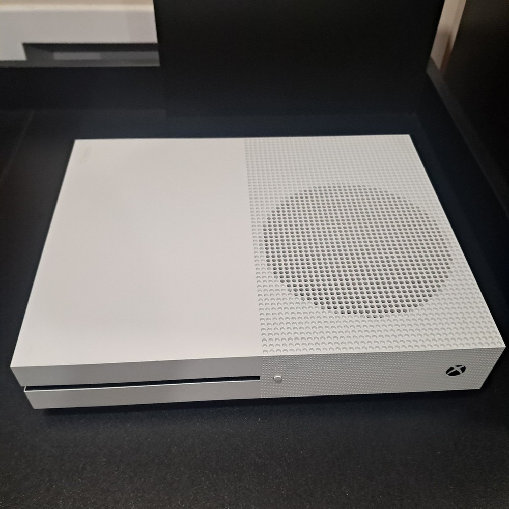 Xbox One S White 1 Console Disc Version & Controller HDR 4K Enhanced Microsoft