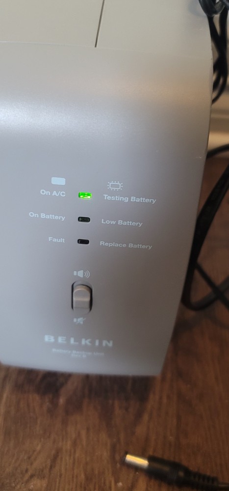 Belkin Battery Backup Unit Rev B UPS No Battery Tested Powers On
