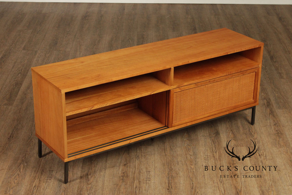 Hopper Studio Mid Century Modern Style 'Sophia' Media Console
