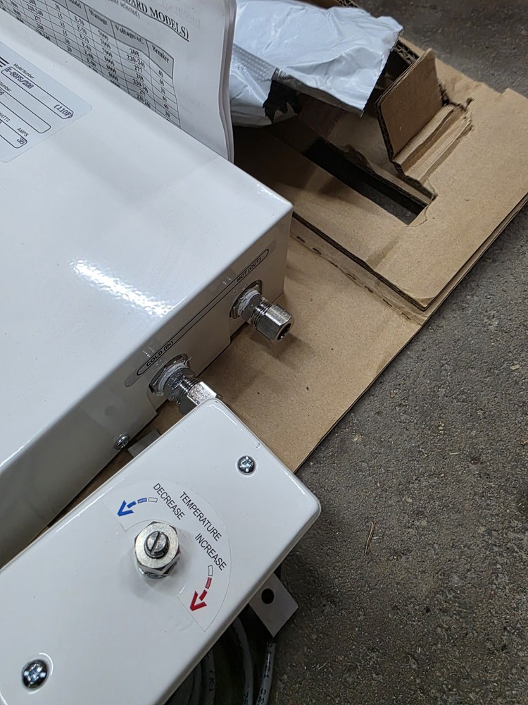 Chronomite E-80FS/208 Instant-Temp Thermostatic Tankless Water Heater