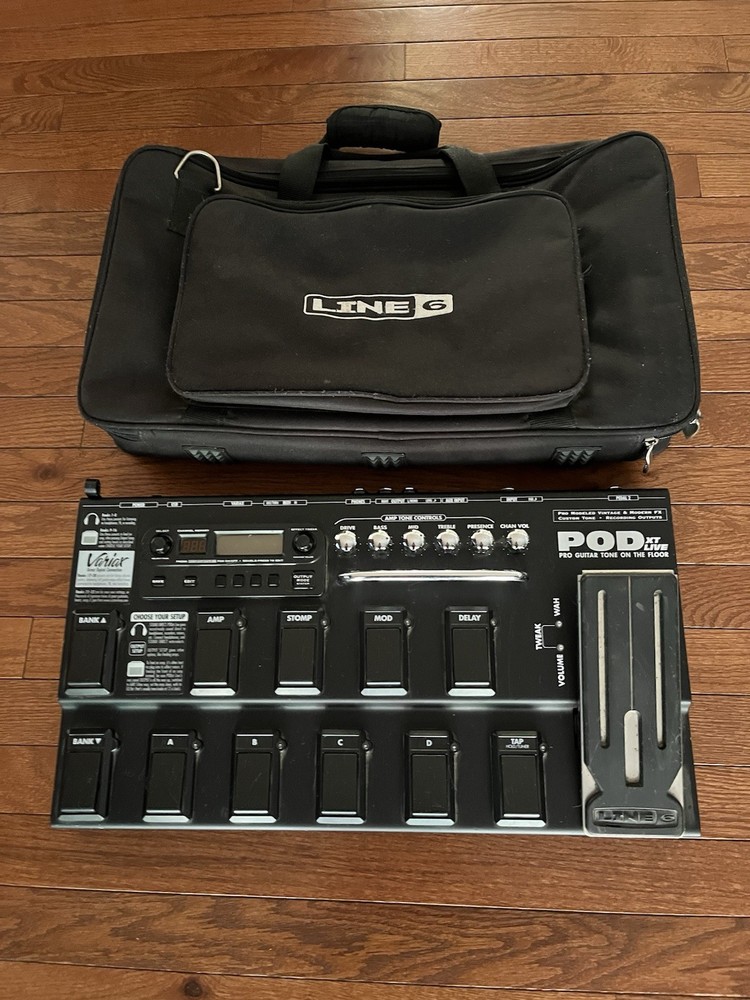 Line 6 POD XT LIVE Multi-Effects Guitar Pedal Digital Processor w/ Case