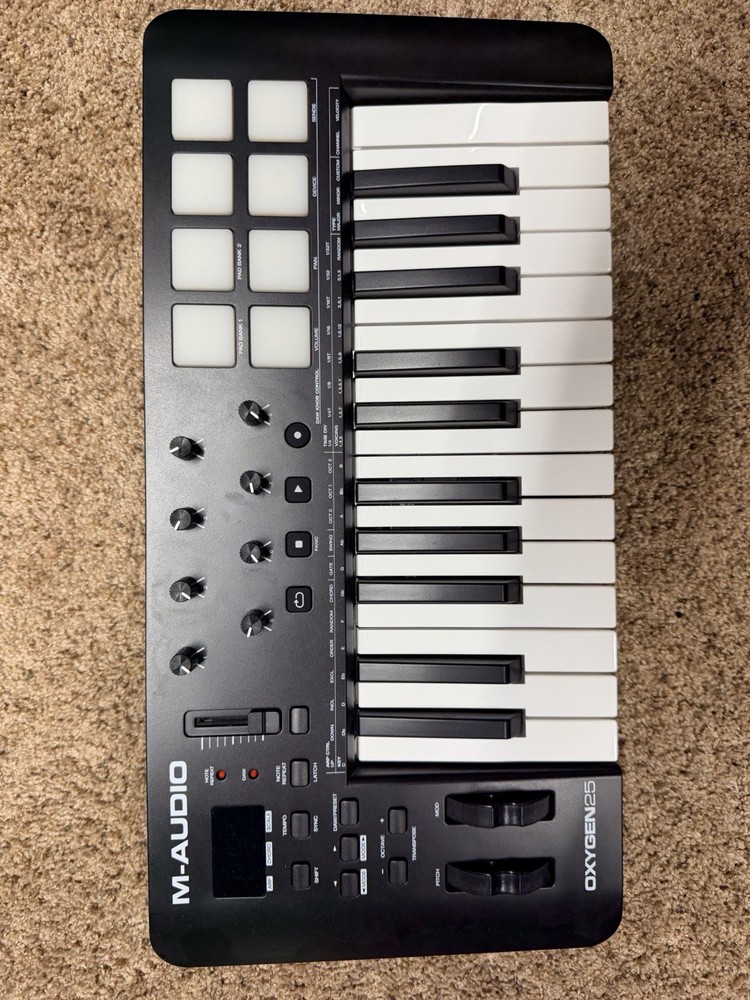 M-Audio Oxygen 25 MKV 25-Key USB Keyboard Controller Beat/drum Machine Studio