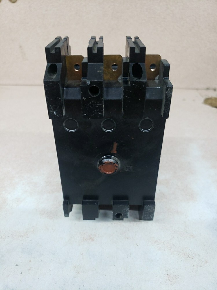 1) Square D 992320 20 Amp Circuit Breaker