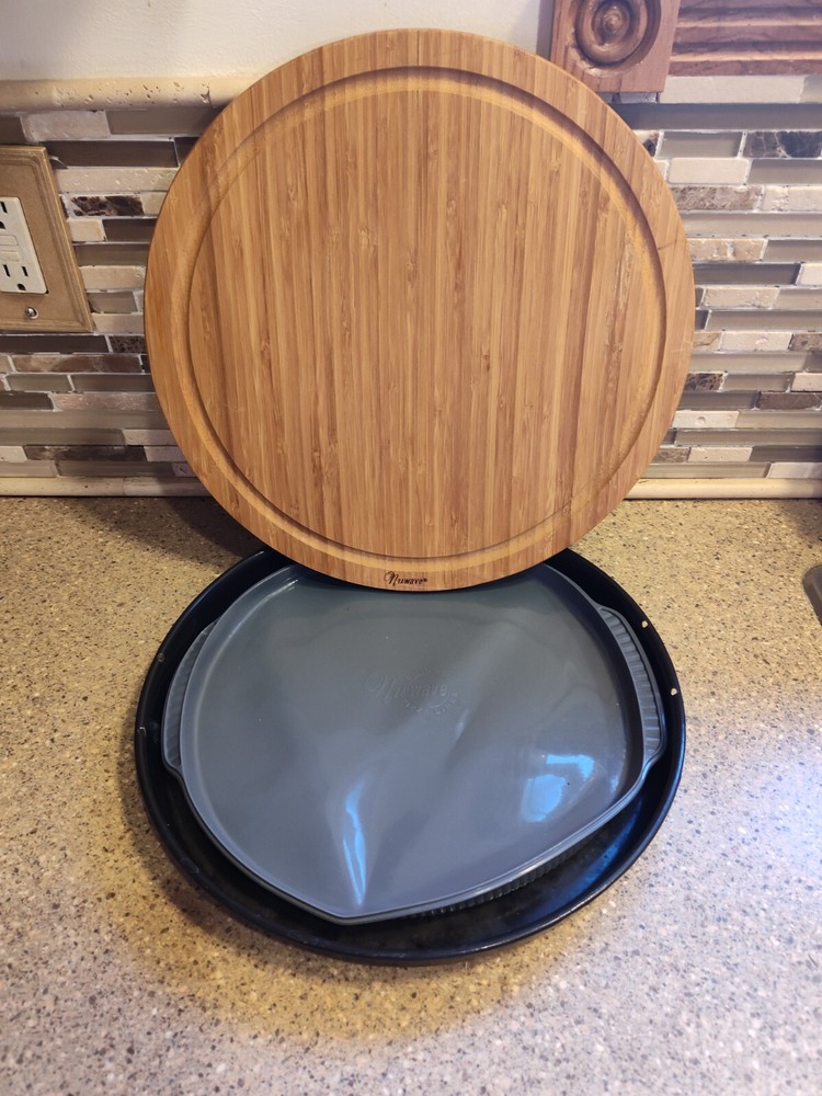 NuWave Oven Pizza Bamboo Cutting Board Round 14" Pizza Liner & Pan