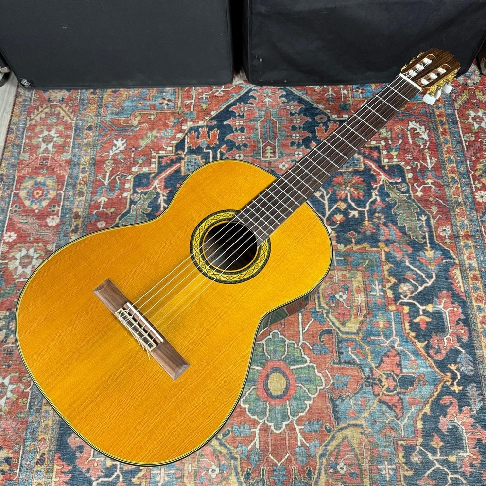 Takamine 32-C Solid Spruce Top Classical Concert - 2018
