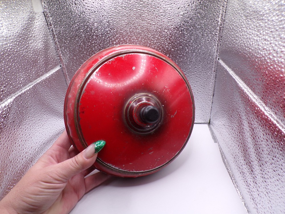 VTG Red Metal Thread Holder