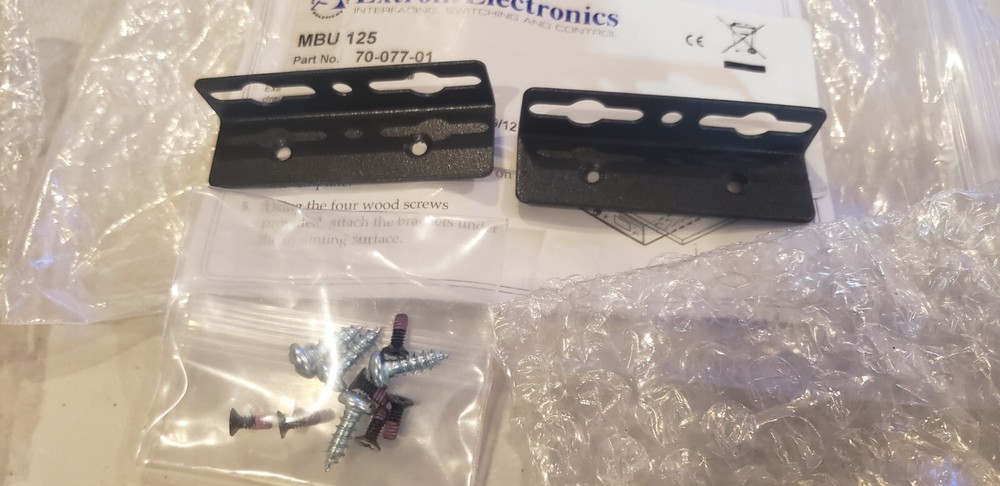 Extron MBU 125 70-077-01 Low-Profile Mount Kit