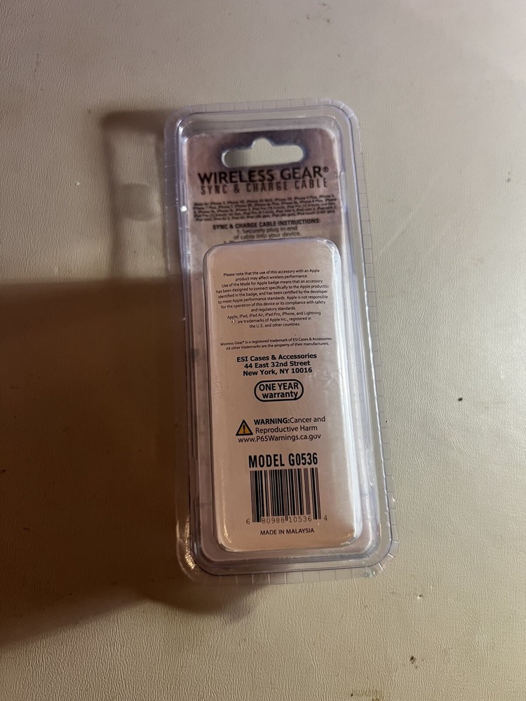 Wireless Gear Sync & Charge Cables 6ft For Use with IPhone White