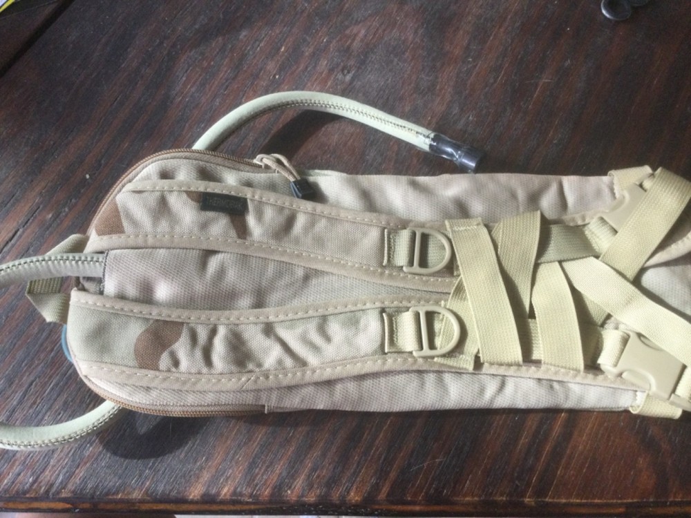 CamelBack Maximum Gear Desert Camo Thermobak 70ozHydration Pack