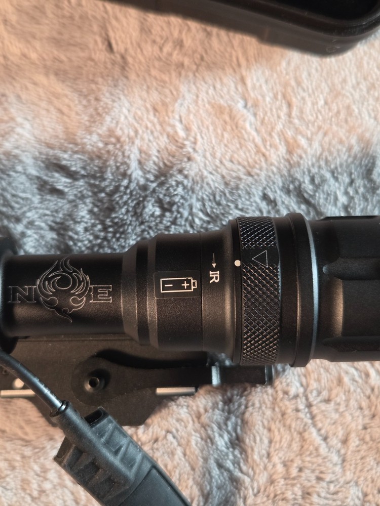 Night Evolution M952V Tactical Light Airsoft (Black) READ DESCRIPTION