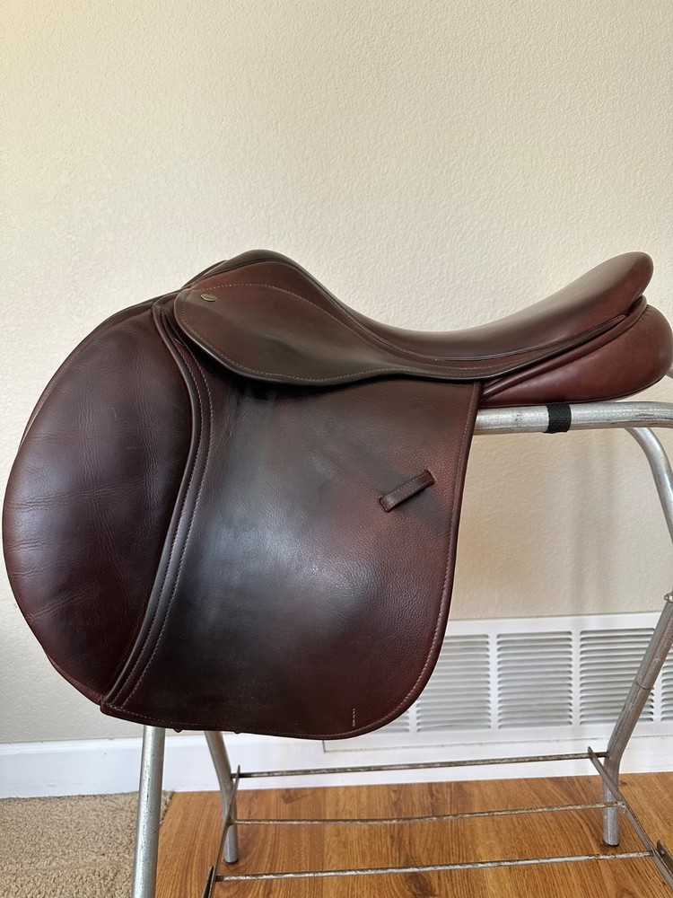 2017 county innovation saddle 18" seat, narrow tree