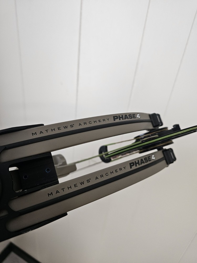 Mathews Phase 4 29 Compound Bow