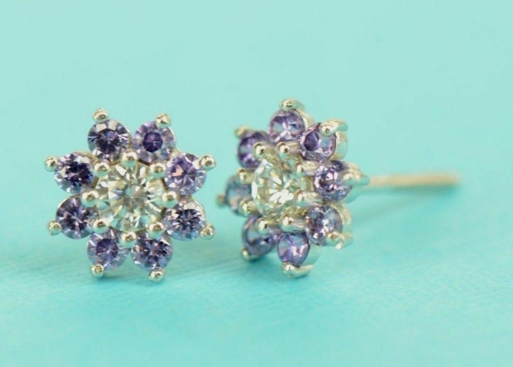 14k Yellow Gold Flower Stud Earrings with screw back