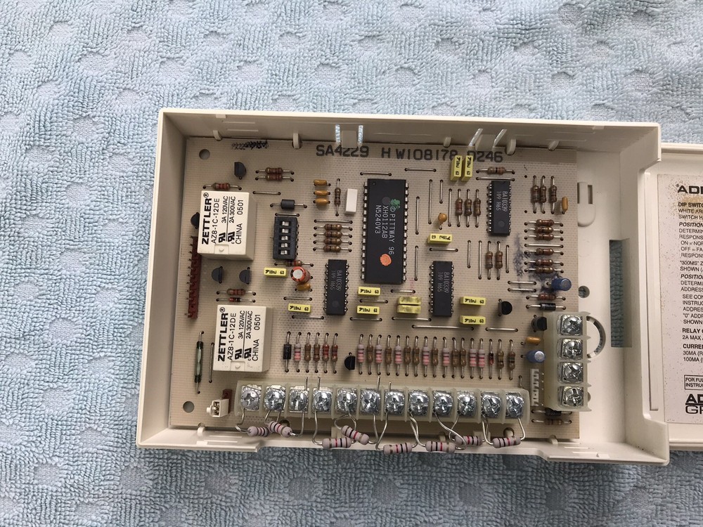 ADEMCO 4229 Wired Zone Expander / Relay Module