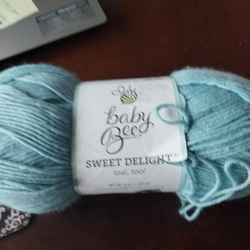 New Baby Bee Yarn "Teal Tool"