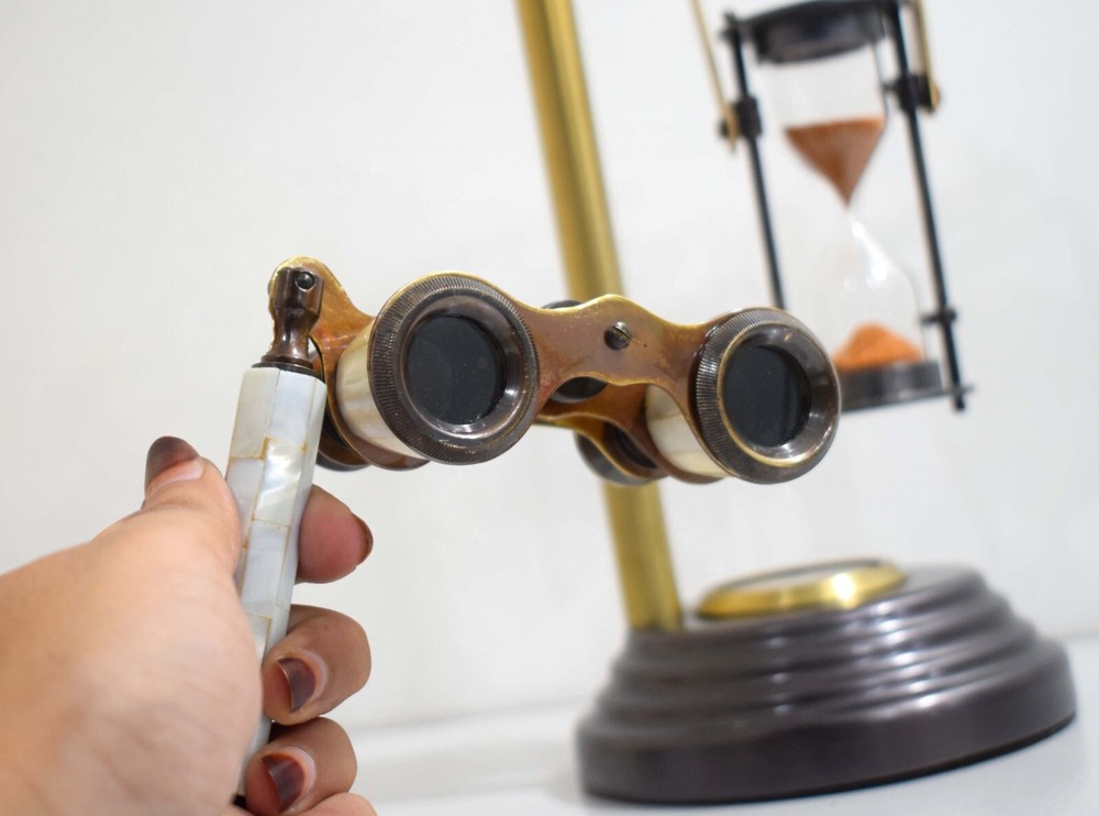 Rotating Brass Hourglass W/Built-in Compass & Swing Function -Orange Sand Inside