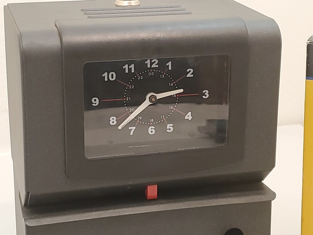 Mint Lathdm Time clock + New Expanding Time Card Rack A