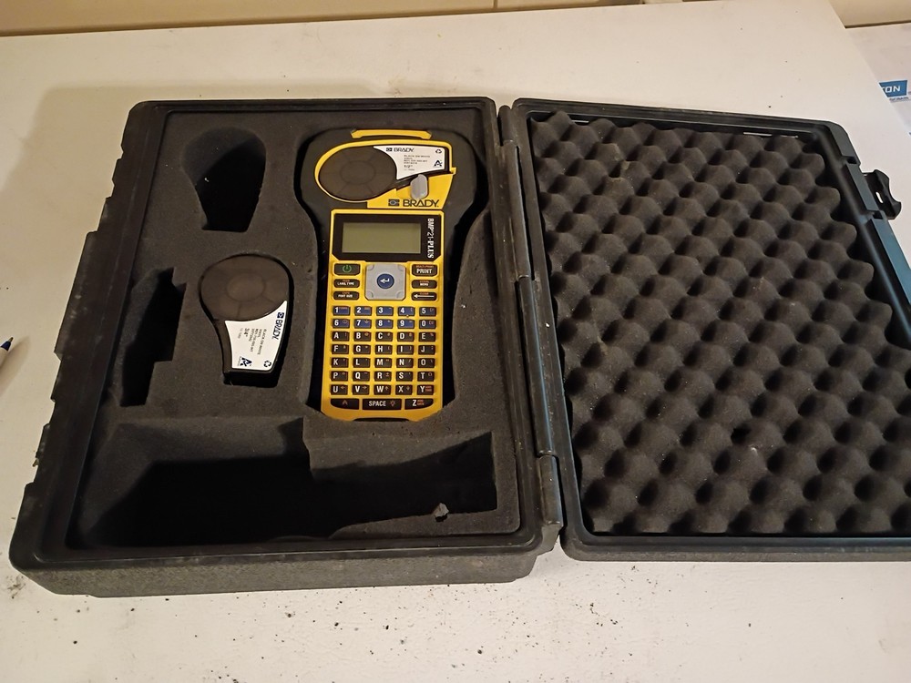 brady bmp21 plus label maker