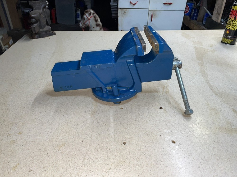 Irwin 6” Wide Vise Opens 6” no swivel