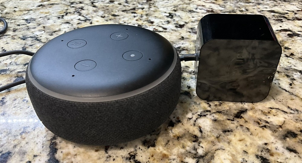 amazon echo dot, Model #c78mp8, Black, 4"d x 2"h