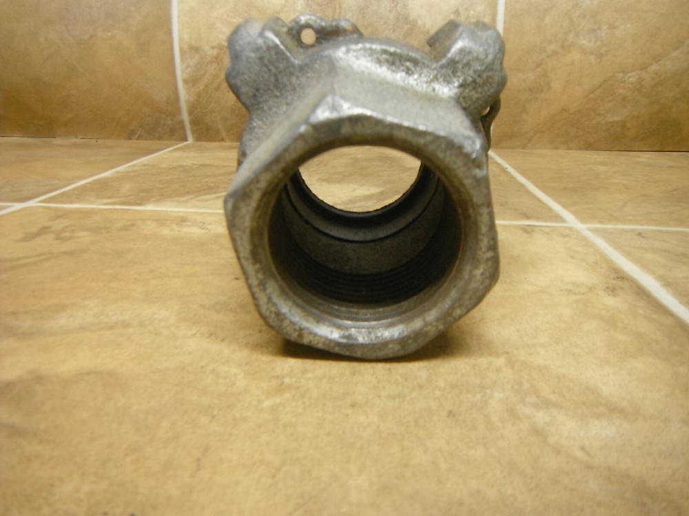 Threaded Tank Coupling (Standard) 1-1/4" FNPT Sandblast Cast Iron - Used