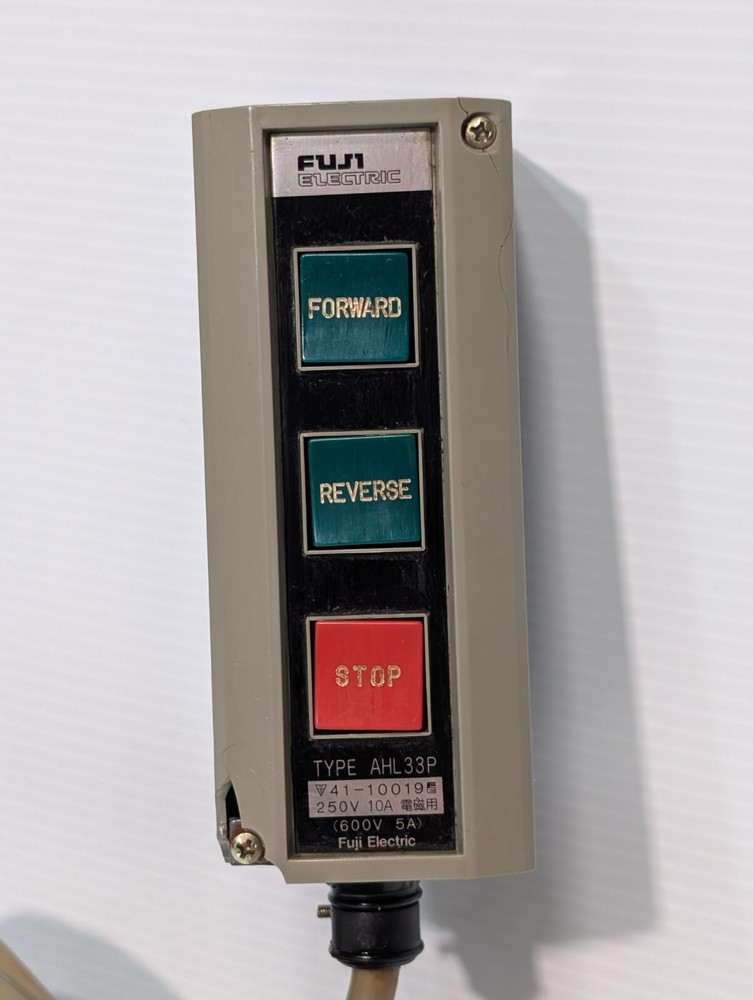 Fuji Electric AHL33P Control Box / Switch, Forward Stop Reverse Buttons