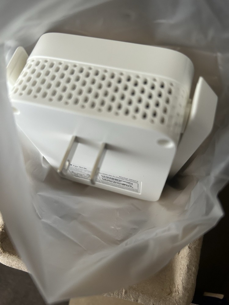 Tp- Link Wi-Fi Range Extender EX6120 - Coverage Up to 1500 Sq Ft and 25 Devices
