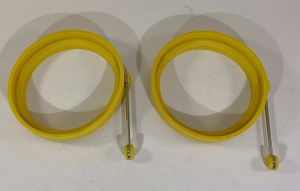 Silicone Fried Egg /Pancake Round Molds with Handles Yellow