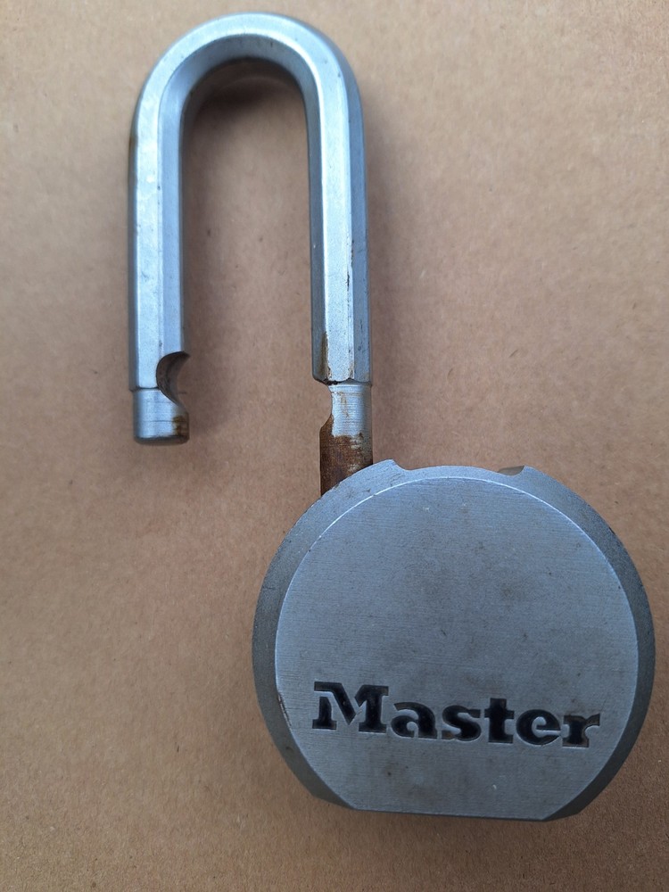 MASTER LOCK MAGNUM Padlock 2 in. Boron Carbide