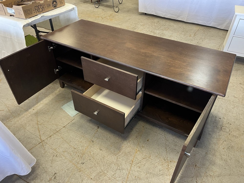 Console / Mid-Century Modern style TV stand console or sideboard