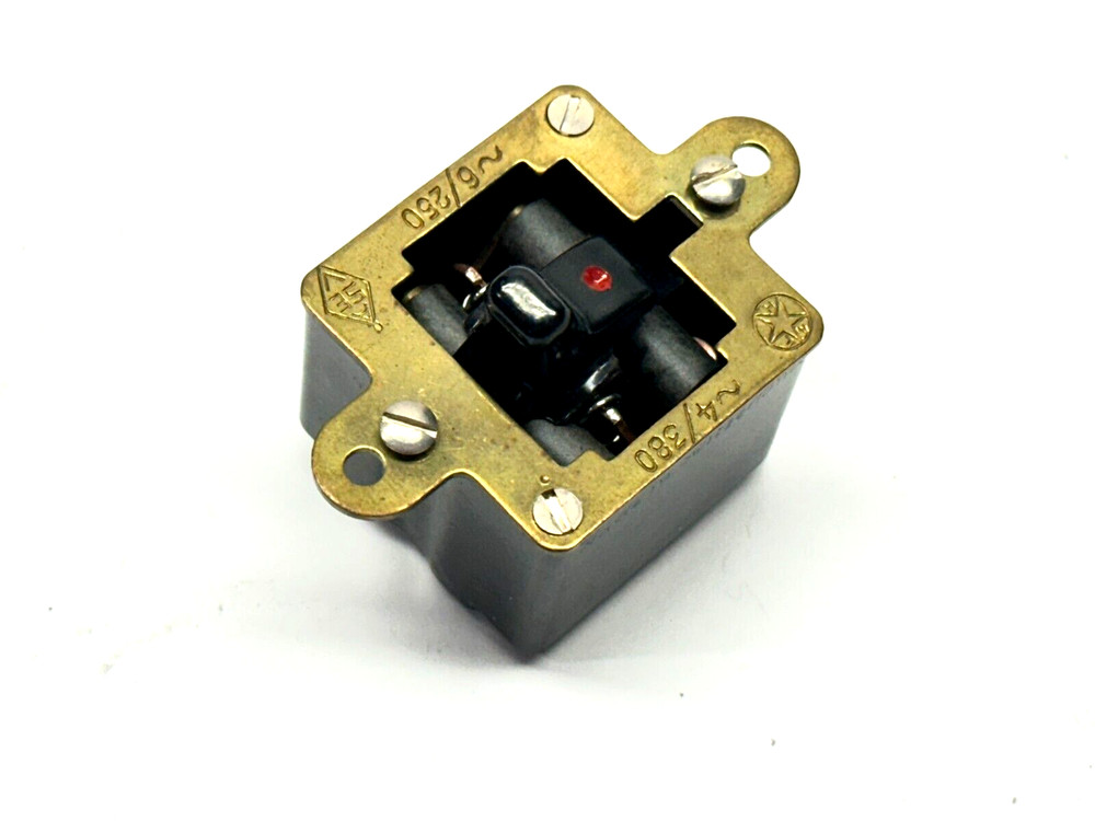 Toggle Switch ~4/380AC ~6/250AC