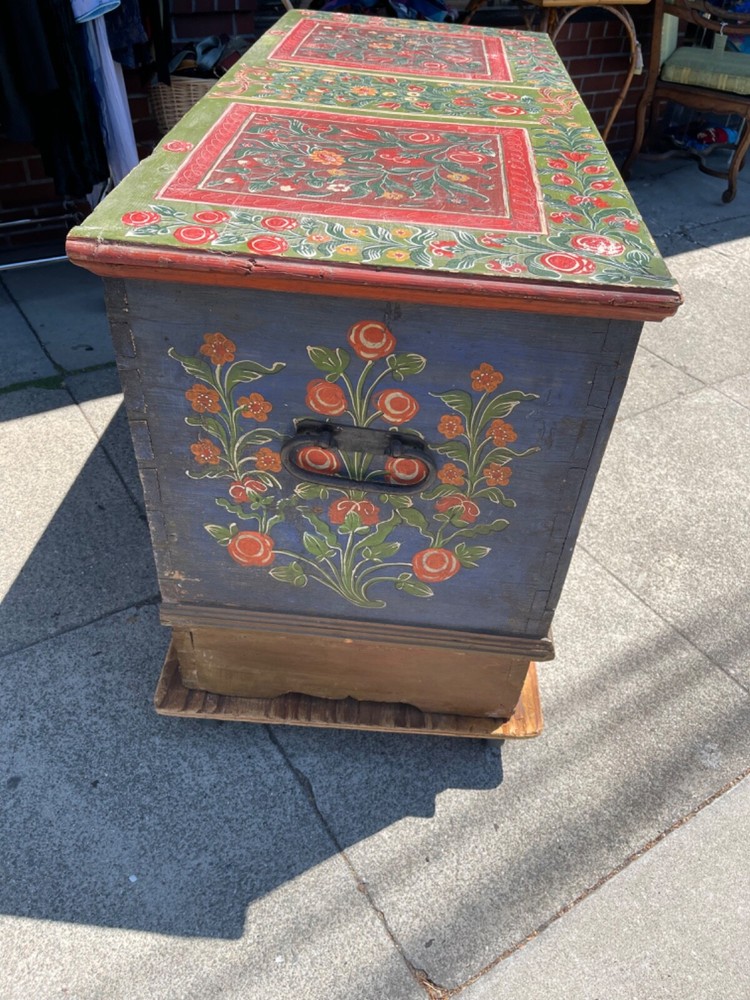 Hand Painted Trunk Romanian Fold Art 1910