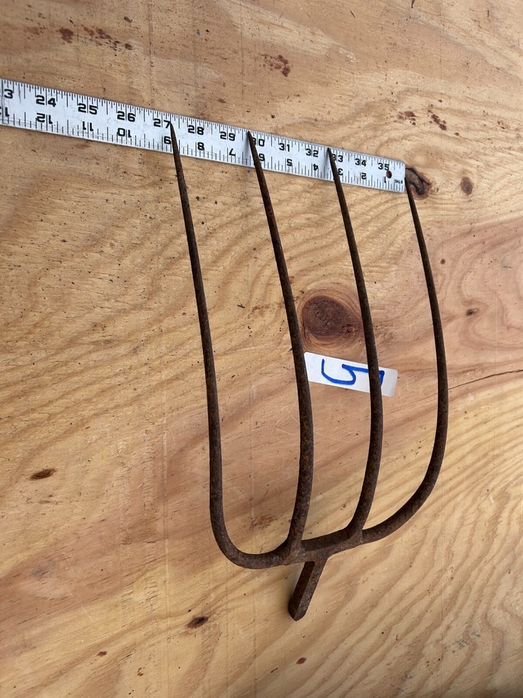 Fork Rake Head 4 Thines Rusty Rustic no handle Original Vintage Primitive Metal