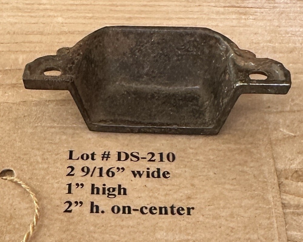 DS-210–Antique Victorian Eastlake Small Cast Iron Drawer Bin Pull Handle