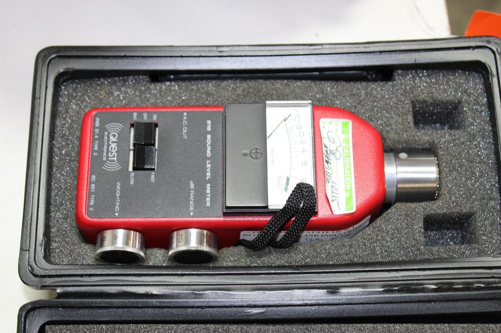 215 SOUND LEVEL METER QUEST
