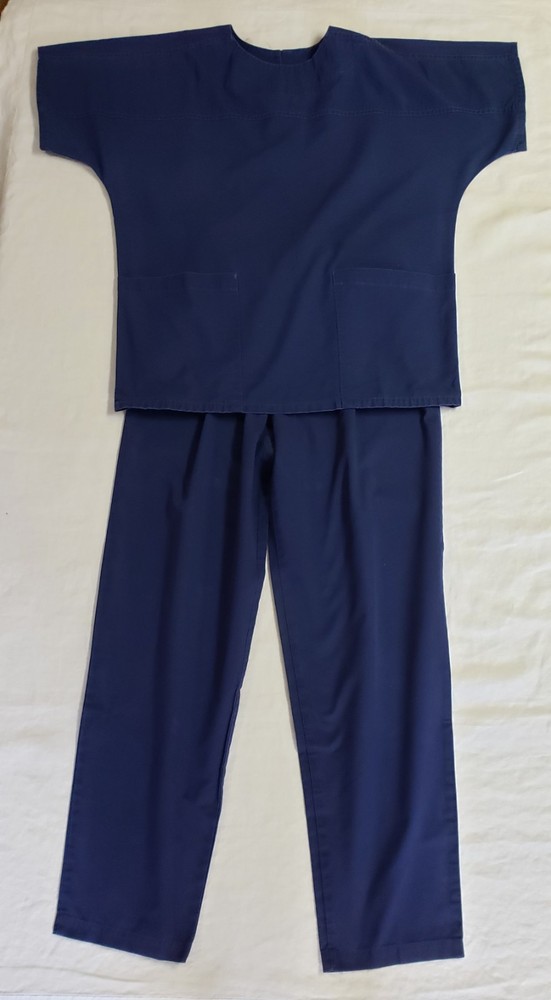PRE-OWNED WOMEN'S SCRUB SET NAVY BLUE SIZE SMALL