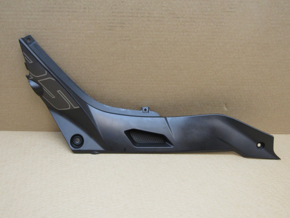 Benelli BN 125 E5 2022 right under seat middle fairing panel (13152)