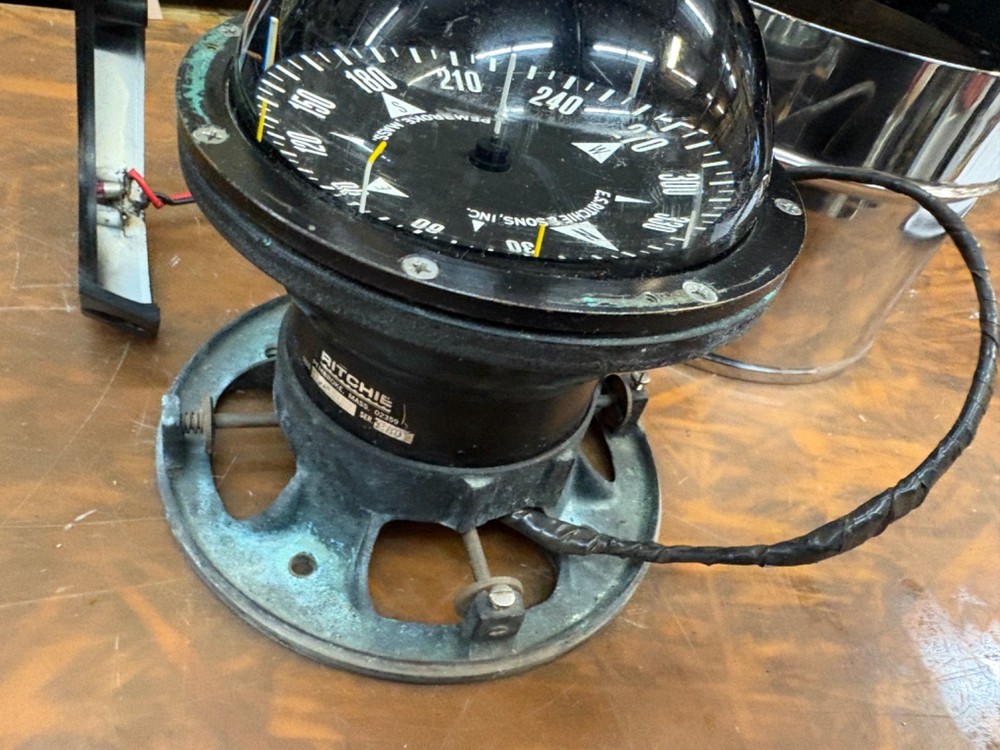 RITCHIE D515 GLOBEMASTER 5" FLAT CARD COMPASS 12V W/ 5° DIALS...