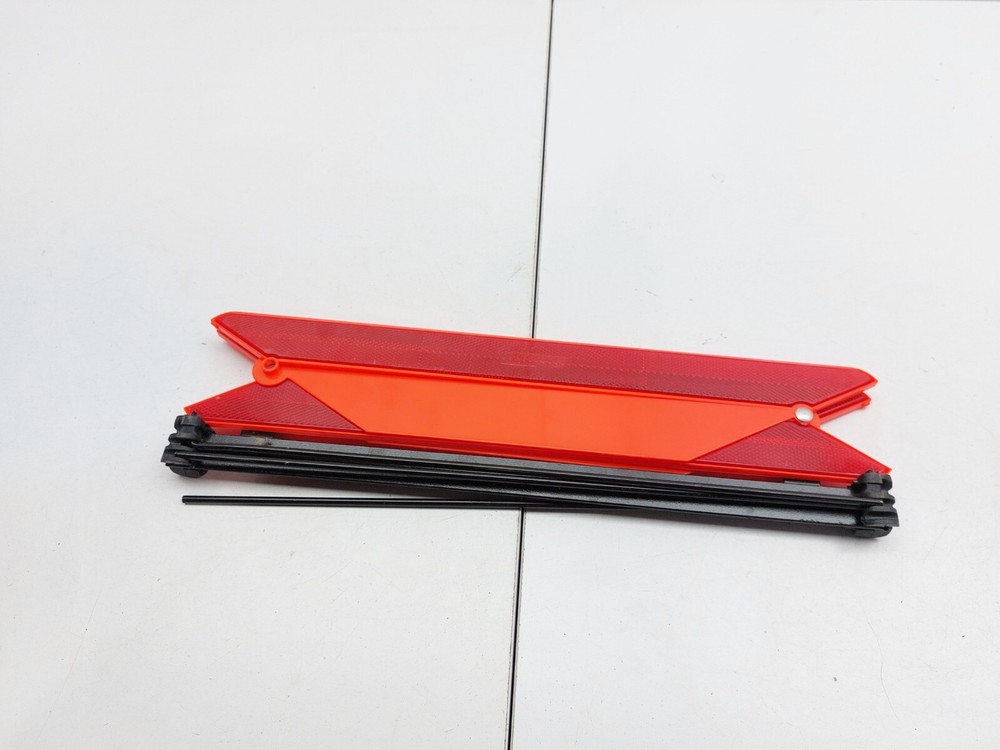 AUDI TT MK3 8S HAZARD WARNING TRIANGLE 2016