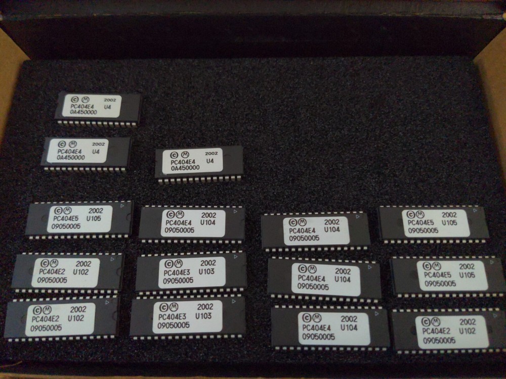 Lot of 15 ATMEL Chips
