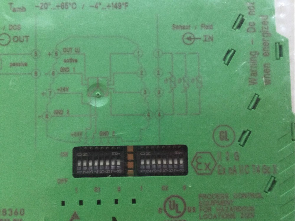 NEW PHOENIX CONTACT ANALOG SINGAL ISOLATOR 2864273